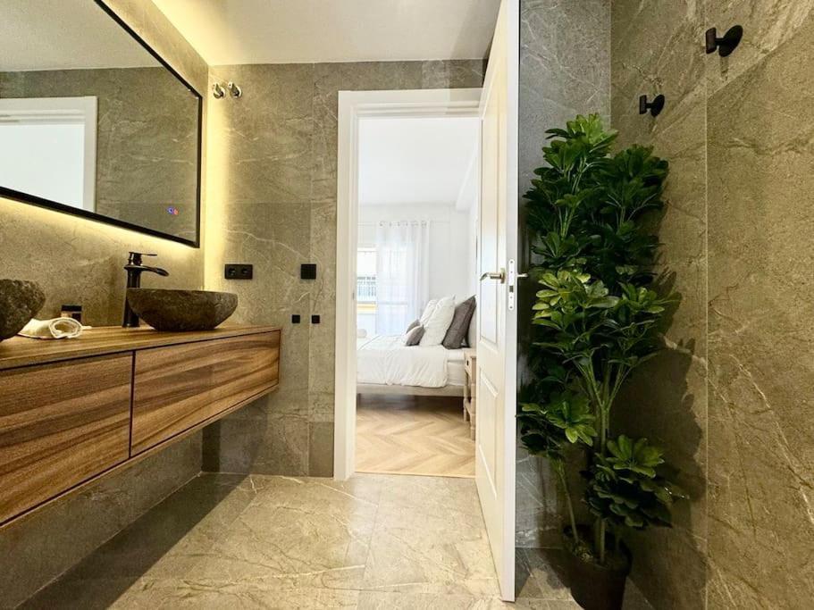 4Bd Central Soho Luxe Retreat Terrace 2Bh & Ac Málaga Esterno foto